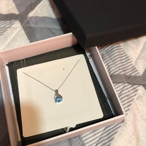 10K WG PENDANT GENUINE BLUE TOPAZ